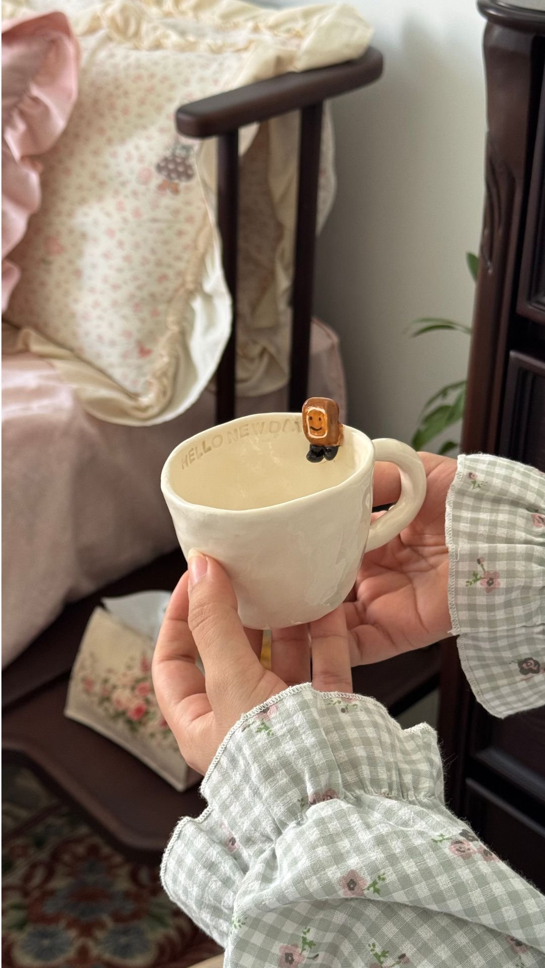 مجموعة توست بعبارة "HELLO NEW DAY"